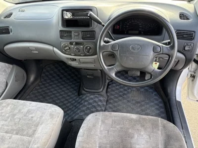 Toyota RAUM  с аукциона в Японии