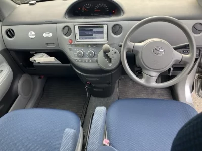 Toyota SIENTA  с аукциона в Японии