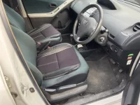 Toyota VITZ лот № 38 оценка 3.5  с аукциона в Японии 7