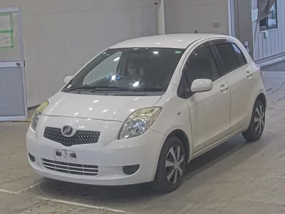 Toyota VITZ  с аукциона в Японии