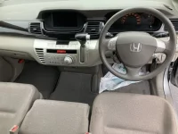 Honda EDIX лот № 4061 оценка 3  с аукциона в Японии 3