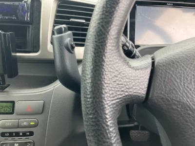 Toyota NOAH  с аукциона в Японии