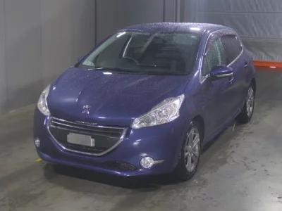 Peugeot 208  с аукциона в Японии