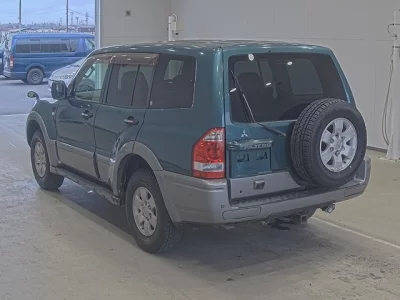 Mitsubishi PAJERO