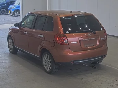Mazda Verisa