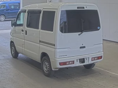 Mitsubishi Minicab Van