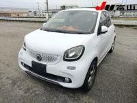 Smart FORFOUR лот № 1065 оценка 3.5  с аукциона в Японии 3