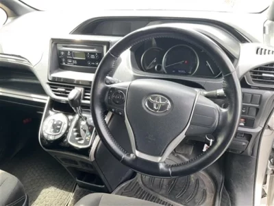 Toyota ESQUIRE