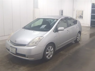Toyota Prius  с аукциона в Японии