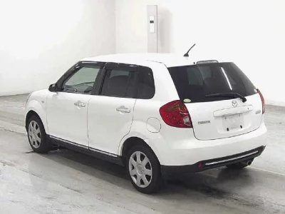 Mazda Verisa
