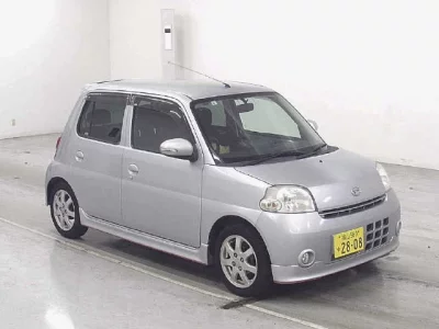 Daihatsu Esse