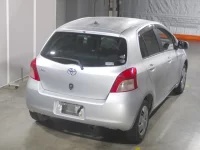 Toyota VITZ лот № 3501 оценка R  с аукциона в Японии 1