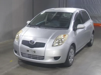 Toyota VITZ  с аукциона в Японии