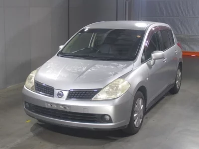 Nissan TIIDA  с аукциона в Японии