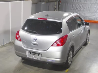 Nissan TIIDA  с аукциона в Японии