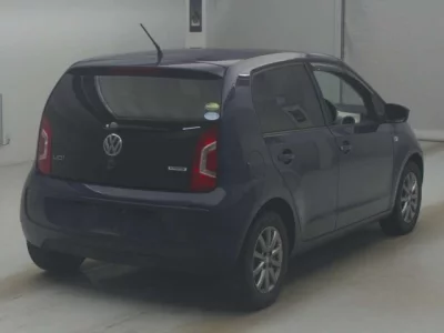 Volkswagen UP  с аукциона в Японии