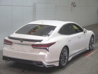 Lexus LS