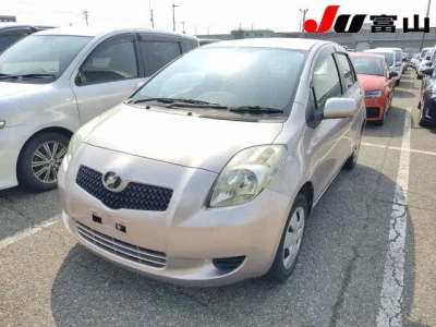 Toyota VITZ  с аукциона в Японии