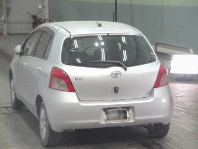 Toyota VITZ  с аукциона в Японии