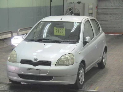 Toyota VITZ  с аукциона в Японии