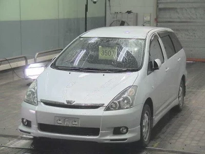 Toyota WISH  с аукциона в Японии