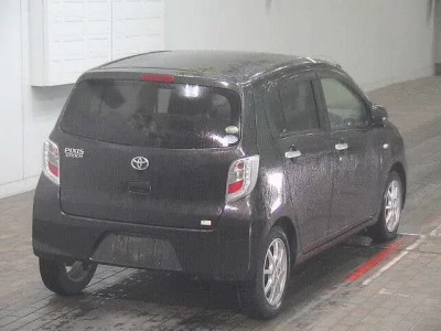 Toyota PIXIS EPOCH  с аукциона в Японии