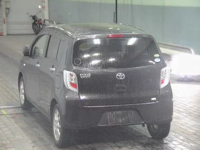 Toyota PIXIS EPOCH  с аукциона в Японии