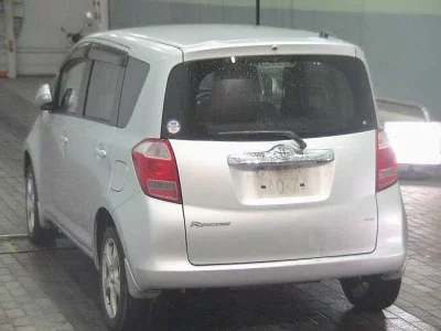 Toyota RACTIS  с аукциона в Японии