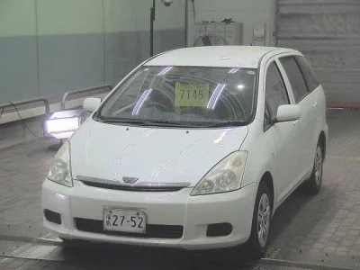 Toyota WISH  с аукциона в Японии