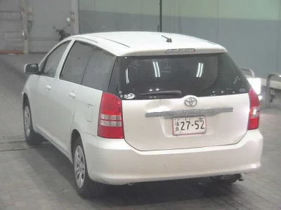 Toyota WISH  с аукциона в Японии