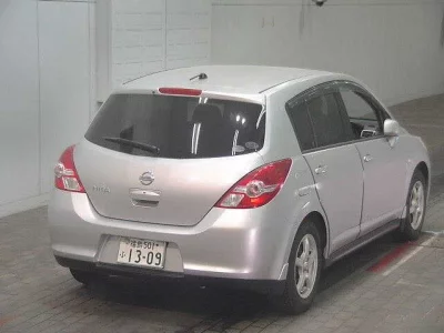 Nissan Tiida