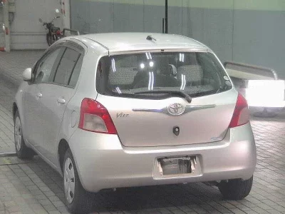 Toyota VITZ  с аукциона в Японии