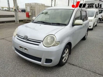 Toyota SIENTA  с аукциона в Японии