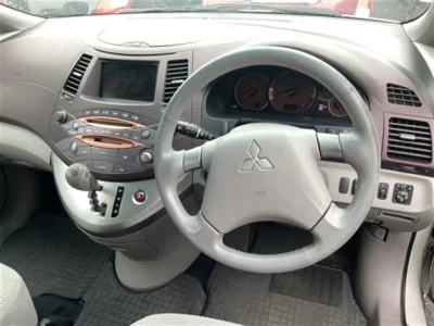 Mitsubishi Grandis
