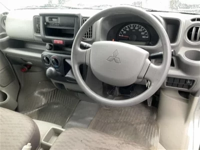 Mitsubishi Minicab Van