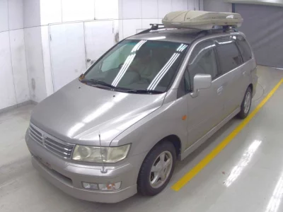 Mitsubishi Chariot Grandis