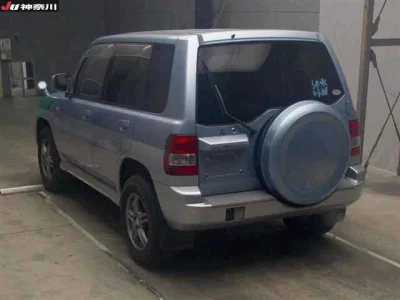 Mitsubishi Pajero iO