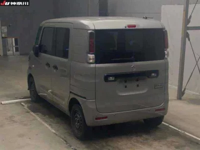 Suzuki SPACIA BASE