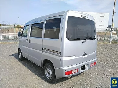 Mitsubishi Minicab Van