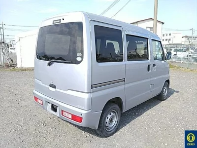 Mitsubishi Minicab Van