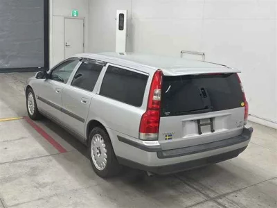 Volvo V70  с аукциона в Японии