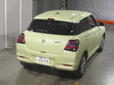 Suzuki SWIFT  с аукциона в Японии