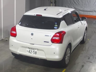 Suzuki SWIFT  с аукциона в Японии