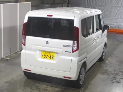 Suzuki Spacia
