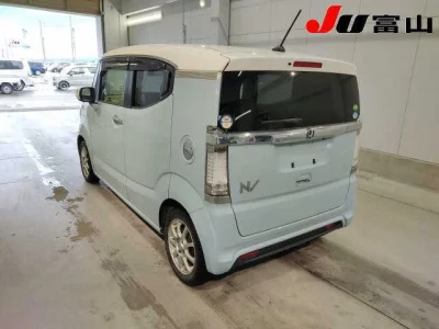 Honda N-Box Slash