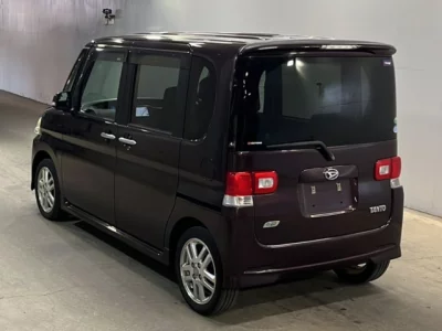 Daihatsu TANTO  с аукциона в Японии