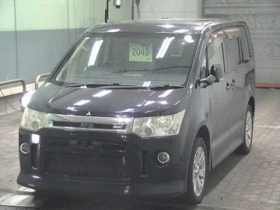 Mitsubishi Delica D:5
