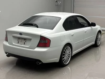 Subaru Legacy B4
