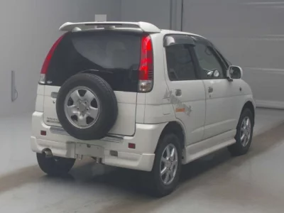 Daihatsu TERIOS KID  с аукциона в Японии