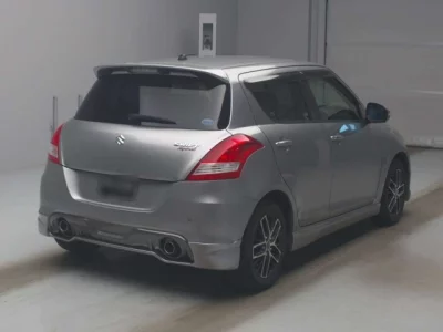 Suzuki SWIFT  с аукциона в Японии